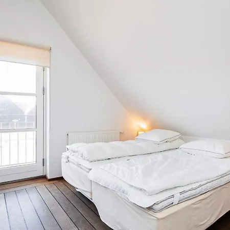 6 Person In * سكاغن