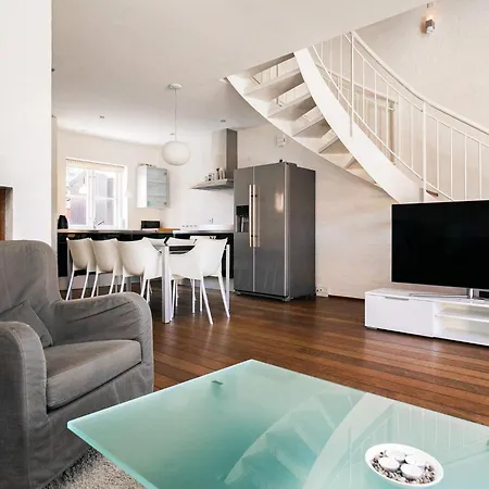 6 Person In * Skagen